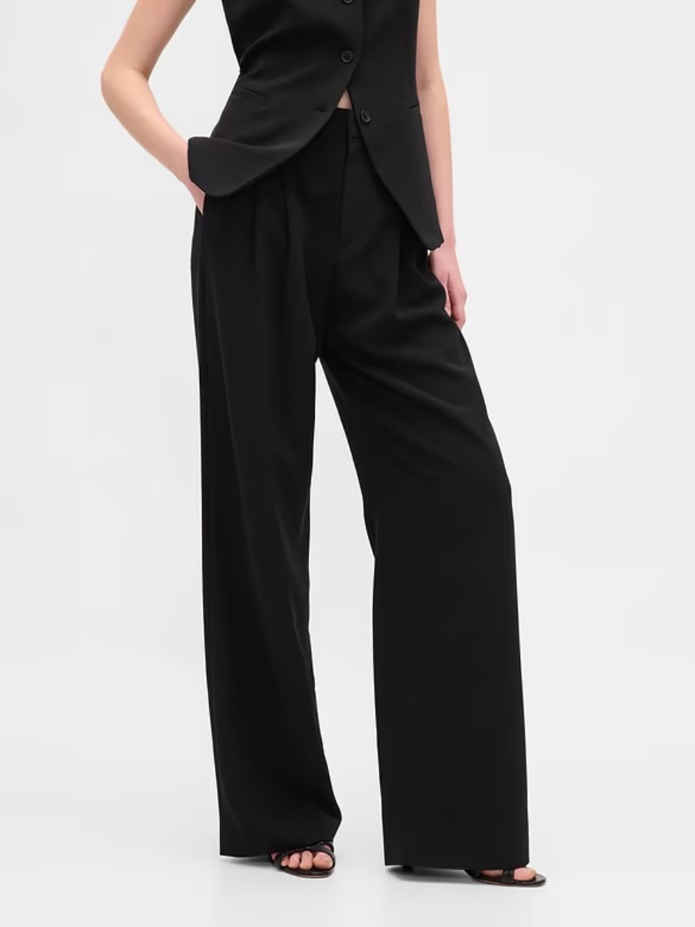 Old Navy Wide Leg Pleated Pants